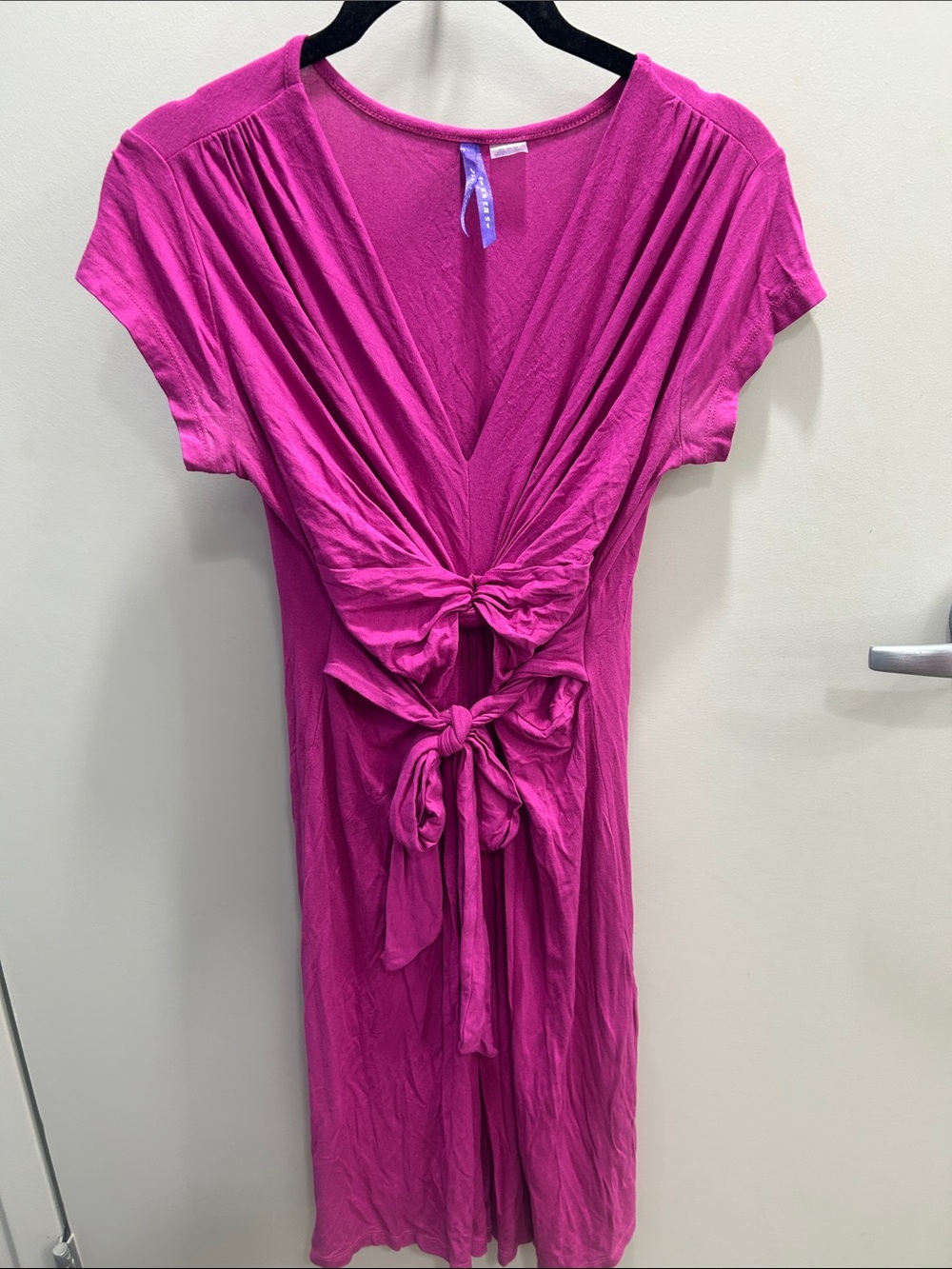 Kate Middleton’s Fuchsia Maternity Dress